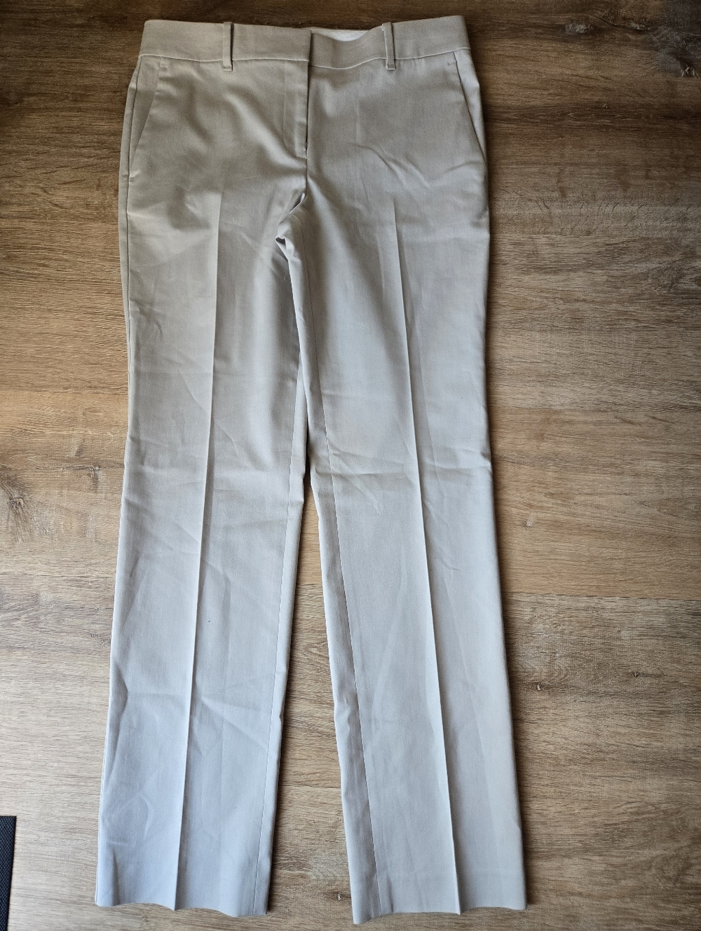 NWOT ANN TAYLOR Straight Leg Trousers In Beige Sz 6
